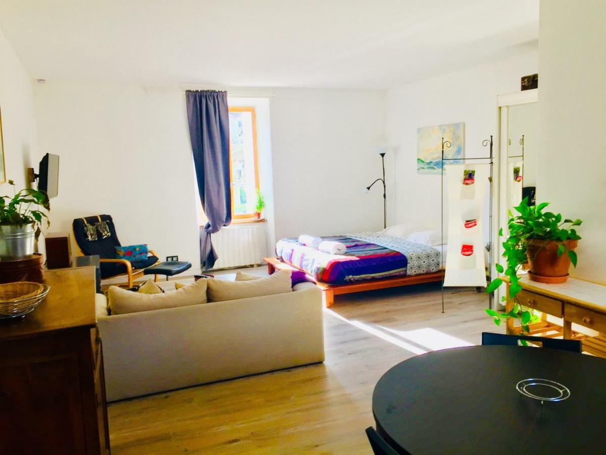 Anna'S Gite Lagrasse Dış mekan fotoğraf